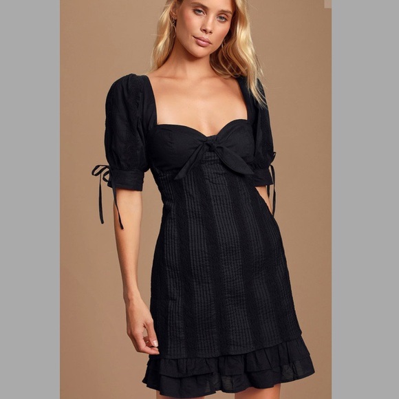 Lulus Dresses & Skirts - NWT Lulu’s Ryleigh Tie-Front Mini Dress